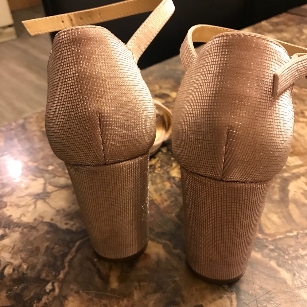 NWT Katy Perry gold sparkle sandal heel 8.5 - Picture 6 of 8